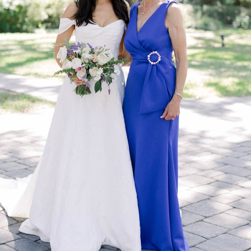 Blue Mother of the Bride Blue Sleeveless Wedding Dress with Embellished Detail